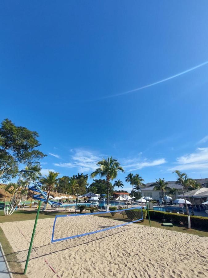 Colonial Plaza Hotel ピンダモニャンガバ エクステリア 写真