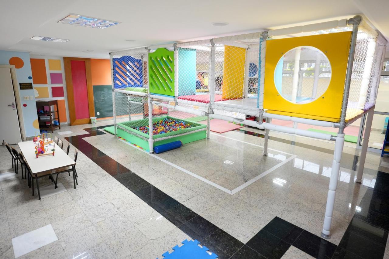 Colonial Plaza Hotel ピンダモニャンガバ エクステリア 写真